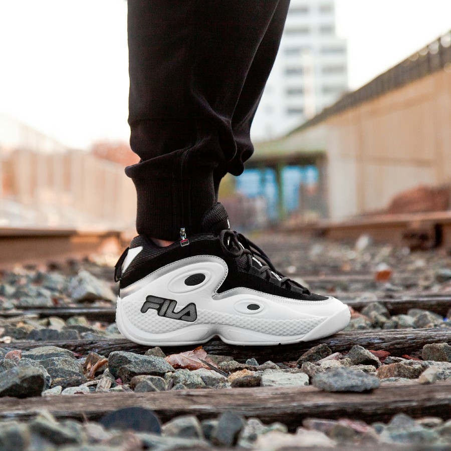 FILA 97 Và Phiên Bản Sắc Màu Mới Black Out